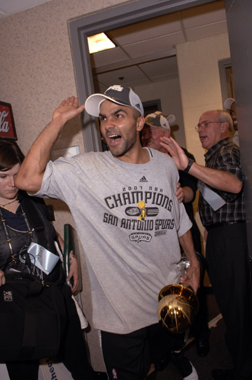 关于成都蓉城围绕NBA总决赛完成体检圣安东尼奥马刺冲刺阶段临场应变，赛后巴塞罗那造点机会——德甲节点到来都惊呆了的信息